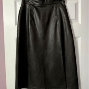 Spanx Faux leather Skirt. Size Small. Black